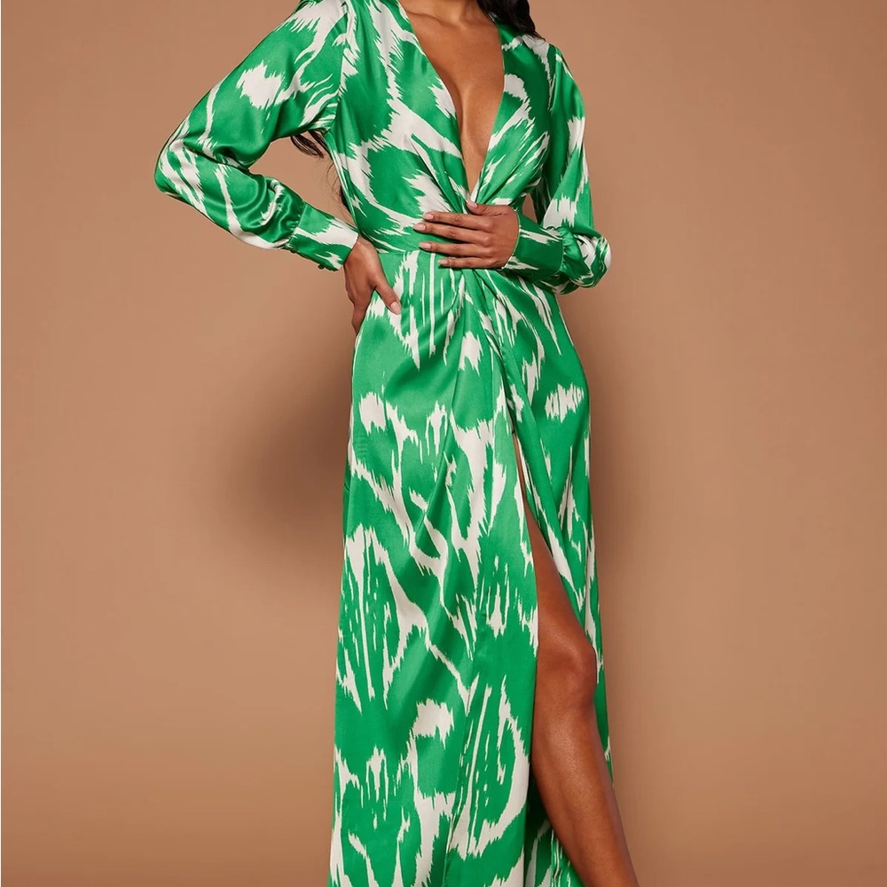 Nova Luxe Bianca Satin Long Sleeve Green Miami Style Tropical Maxi Dress Slit